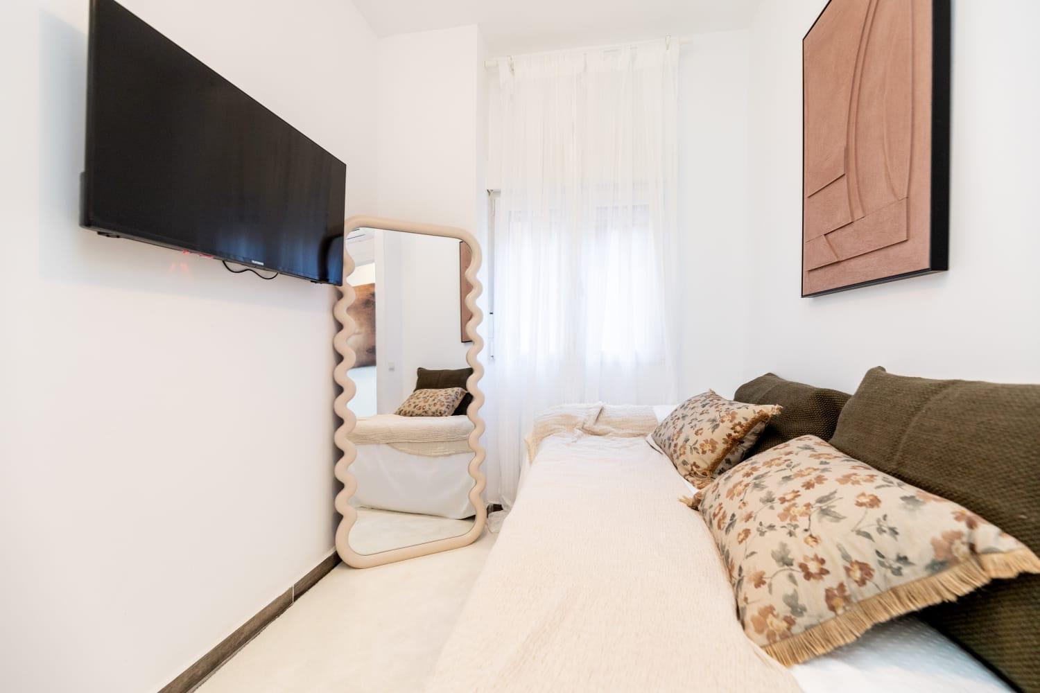 Bright Duplex In Residential Tetuan * Madrid