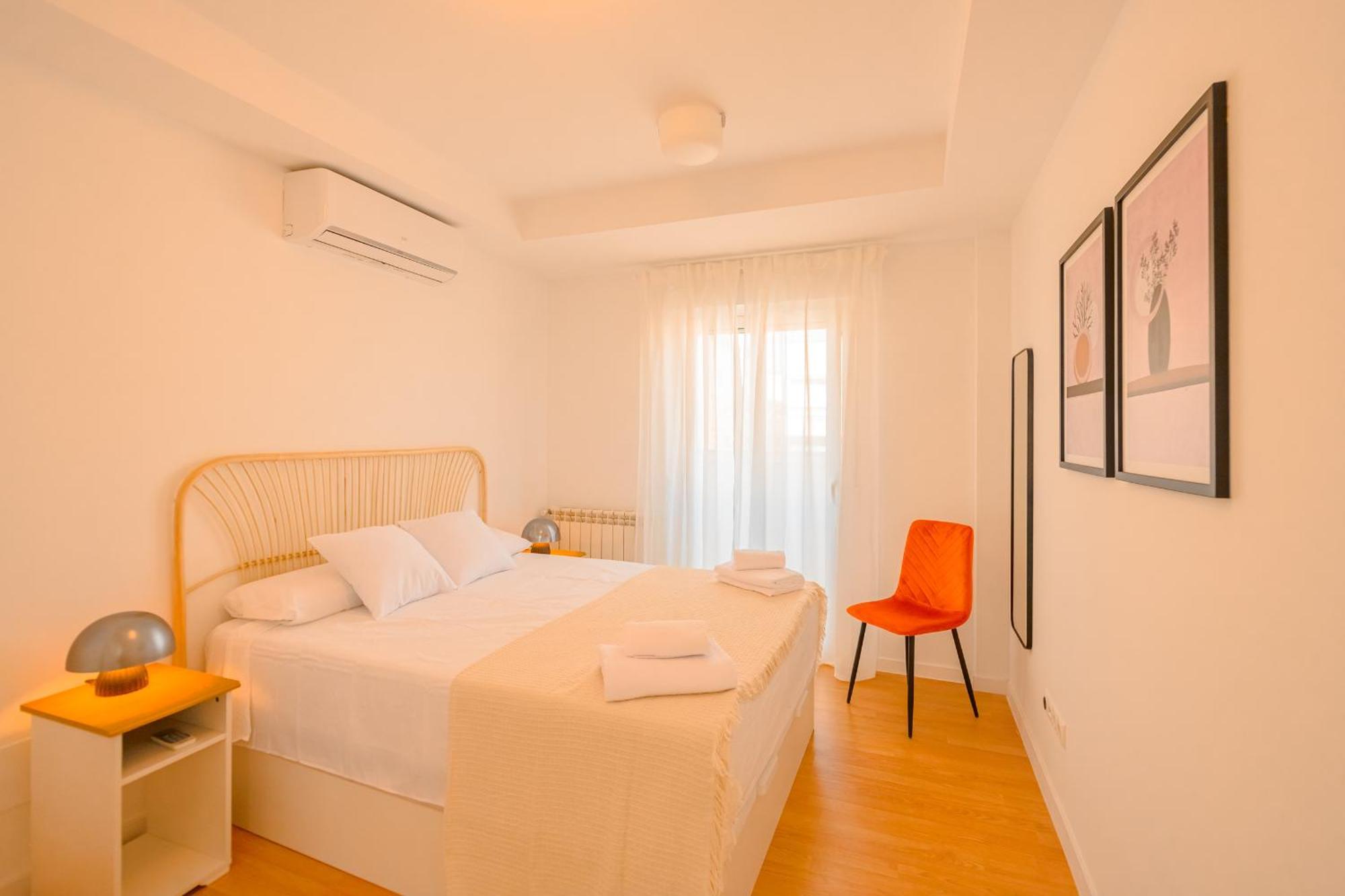 Apartment For Amplia Y Comoda Casa Temporal De Cuatro En Chamberi Mau5
