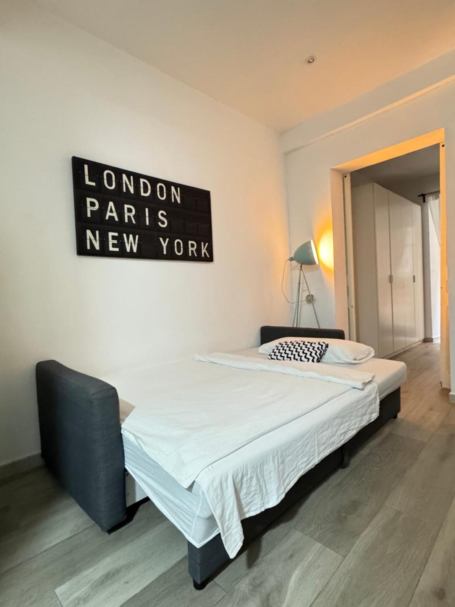 Dianthus House Apartment