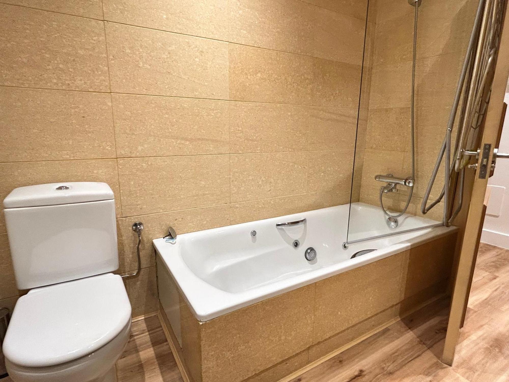 Large 2 Bedroom Near Gran Via Lejlighed Madrid