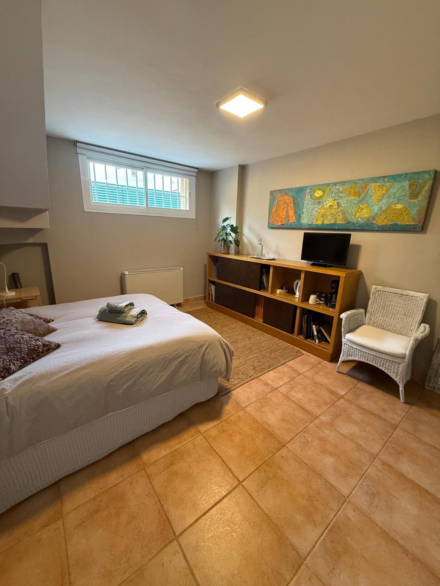 Guest house A 5 Minutos De Ifema Y 10 Del Aeropuerto, Habitacion Y Bano Privado Con Entrada Independiente *