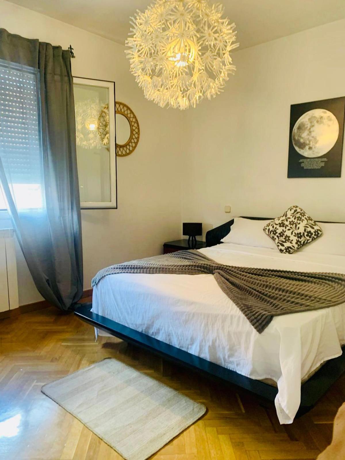 Barajas Guest house *