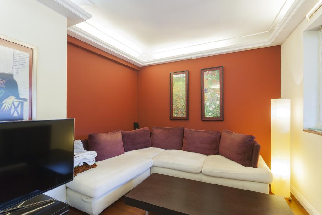 Pyr Select Jardines De Debod Madrid