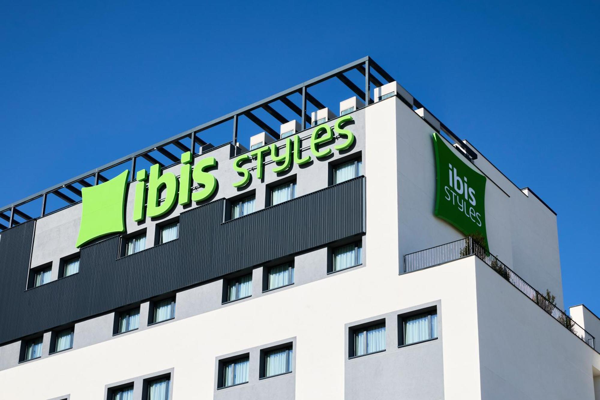 Ibis Styles Airport Valdebebas 3*
