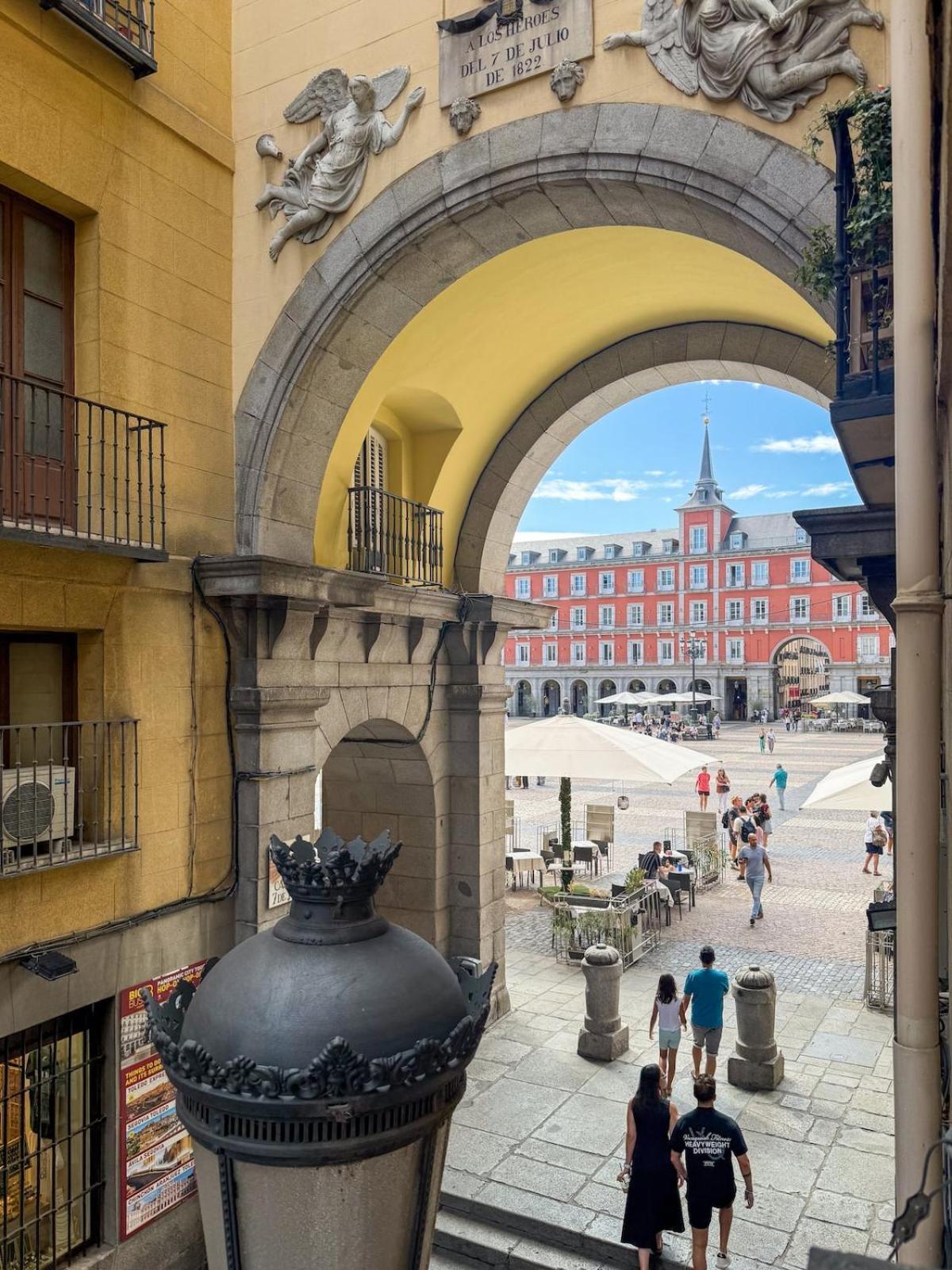 Plaza Mayor 1 *