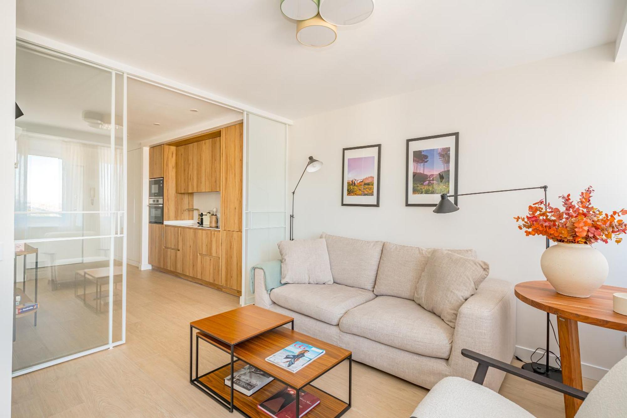 Plaza Espana Luxury Apartment *