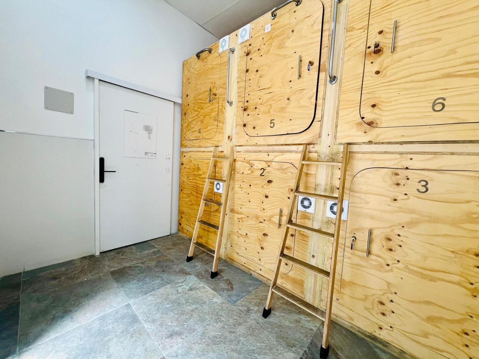 Cubik Capsule hotel
