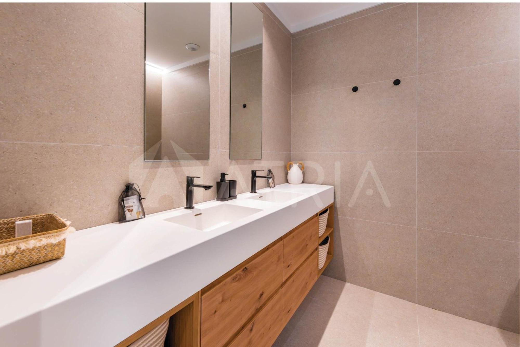 Stylish 2br - Be Grand Apartment Madrid