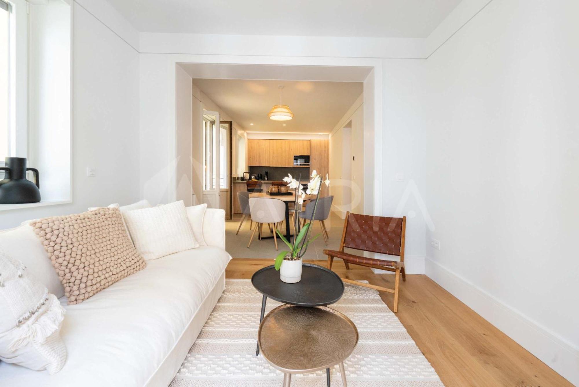 Stylish 2br - Be Grand Apartment Madrid