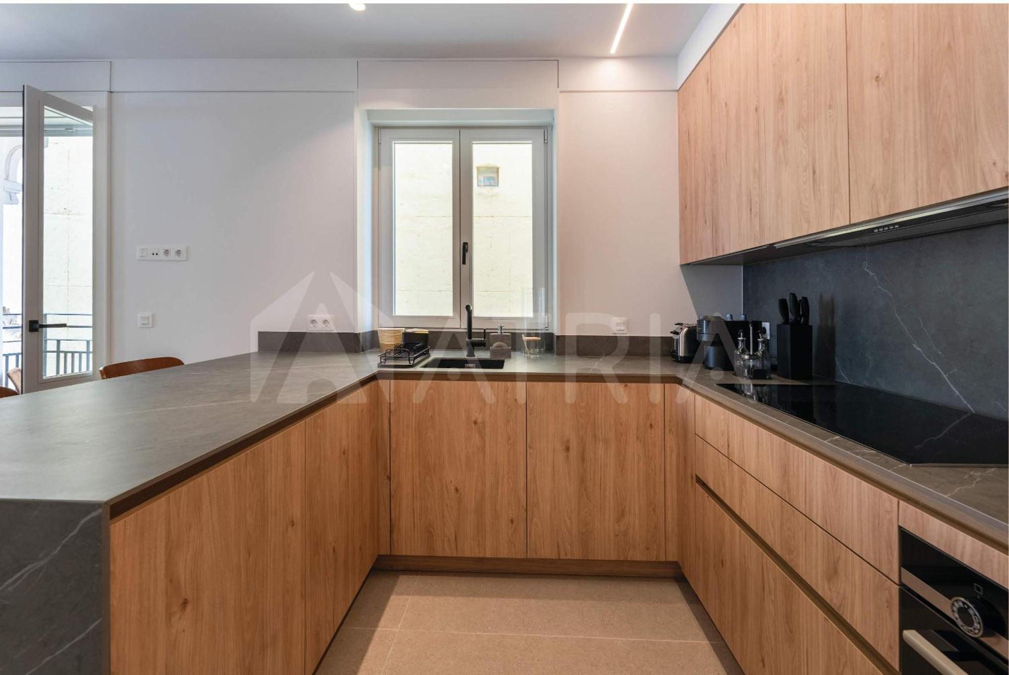 Apartment Stylish 2br - Be Grand Madrid