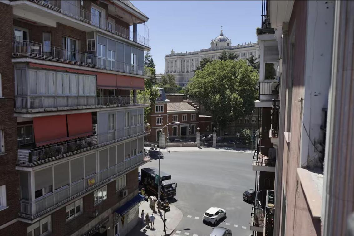 Luxury & Centric- 2bd 1bth - Plaza De Espana *