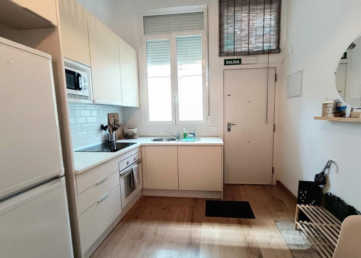 Cute Loft, 6 Metro Stops From Downtown, Ac & Wifi *