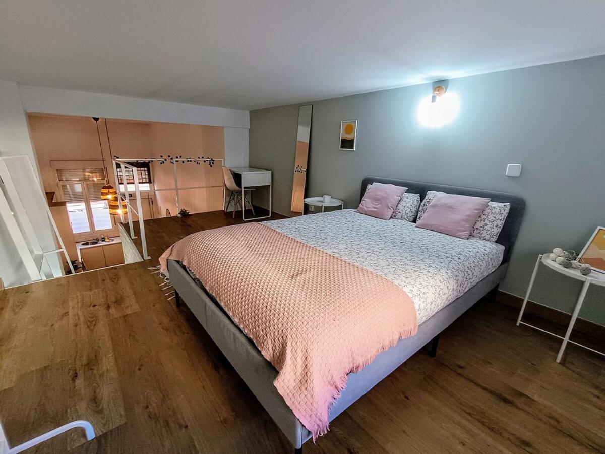 Cute Loft, 6 Metro Stops From Downtown, Ac & Wifi Apartment