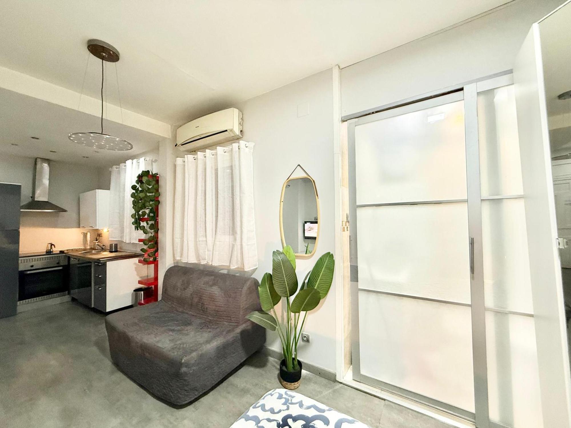 Apartment Amch Metro Delicias 01 *