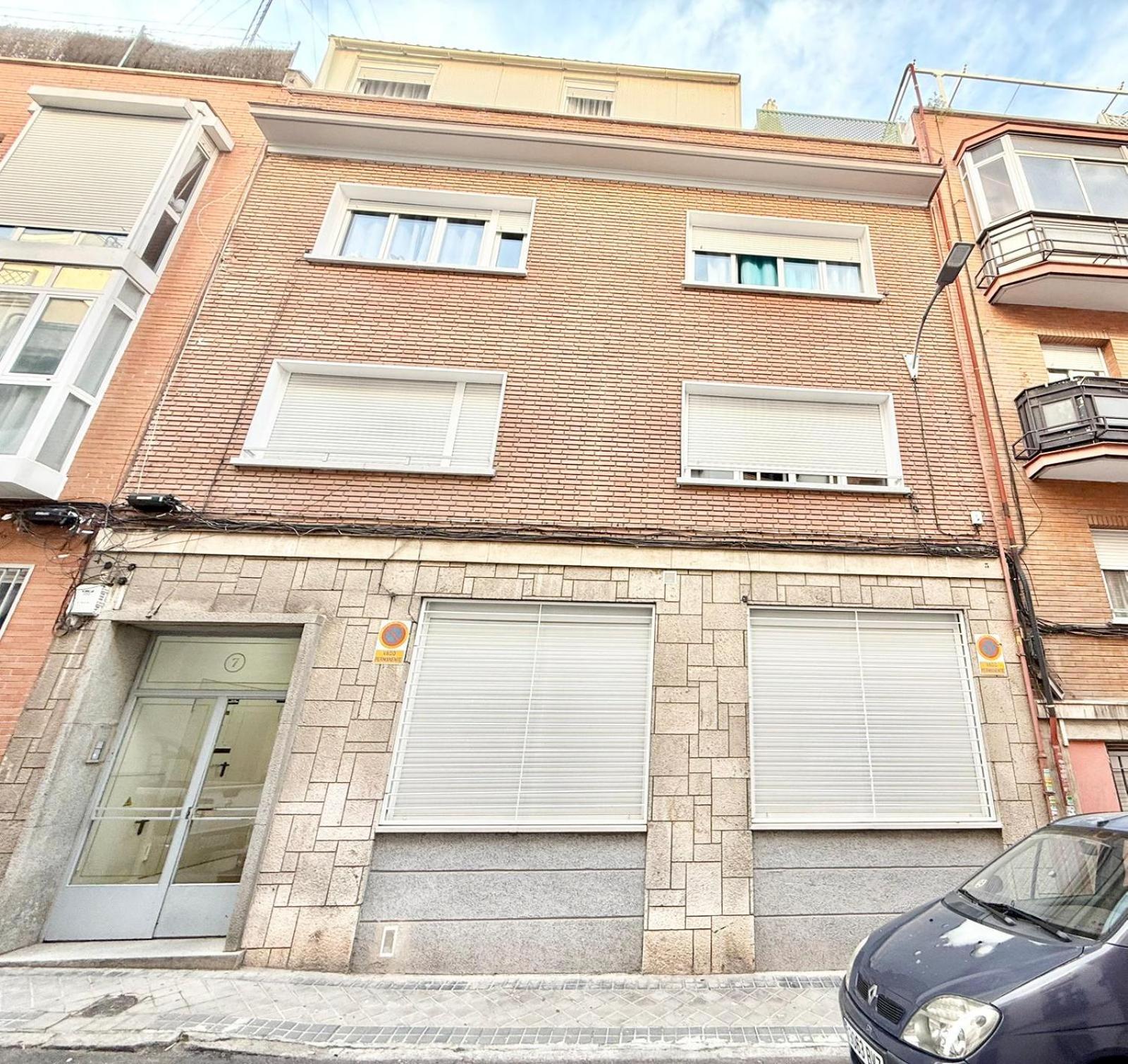Amch Metro Avenida De America 11 Apartment *