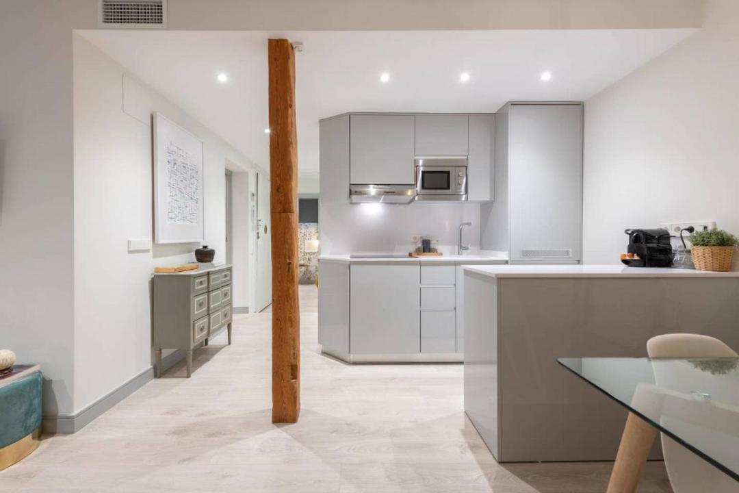 Apartment Sophisticated Brand New Flat