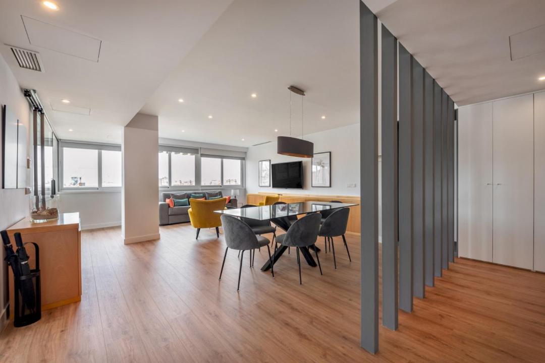 2 Bedroom 2 Bathroom Furnished - Salamanca - Bright & Stylish - Mintystay Apartment