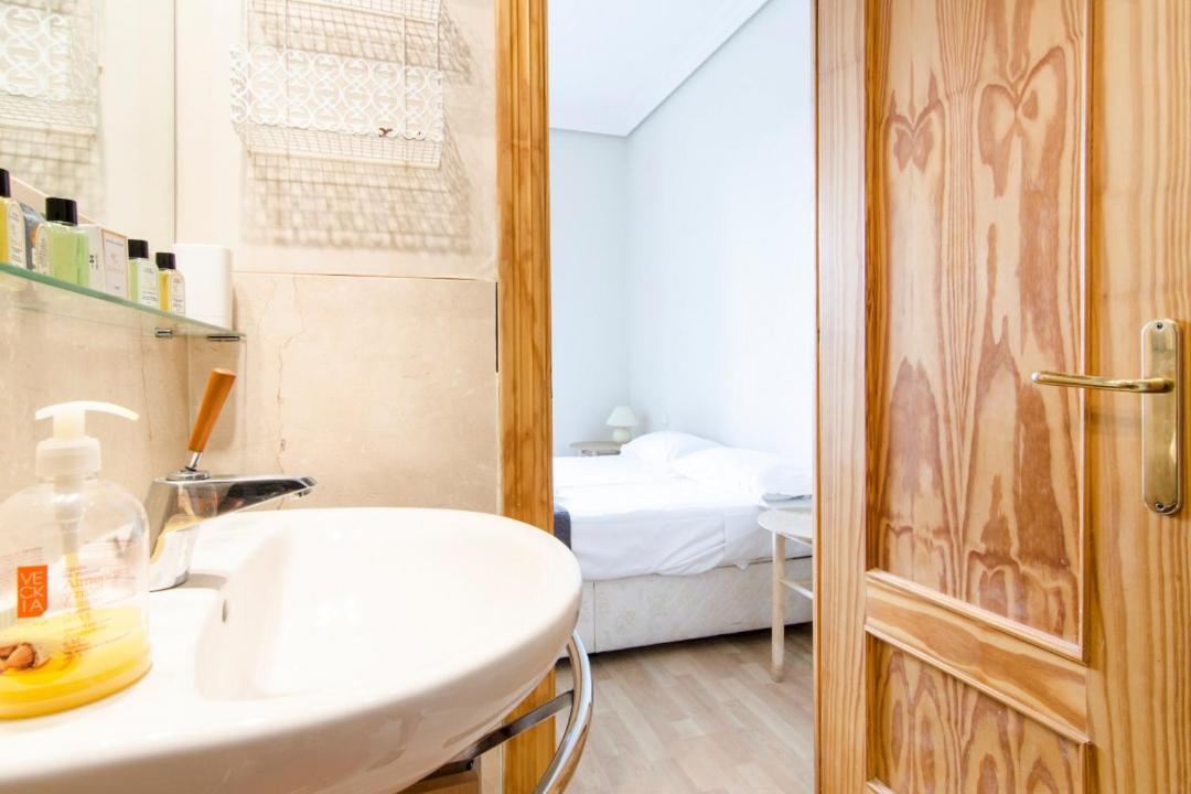 Apartment 1 Bedroom 1 Bathroom Furnished - Chueca - Bright In Downtown Area - Mintystay