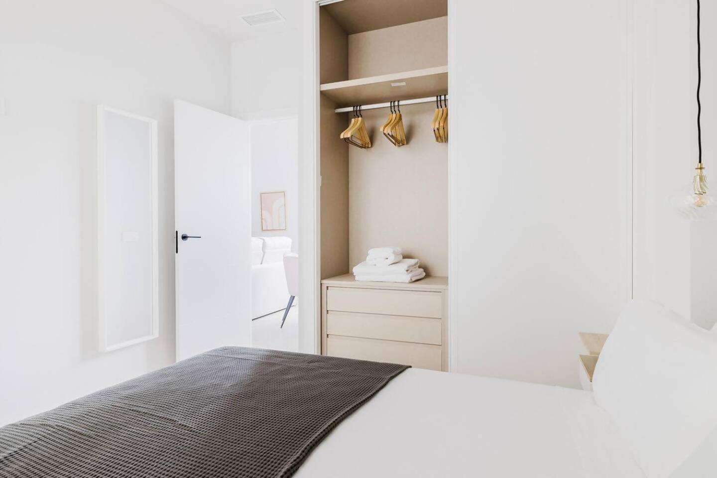 Moderno En Chamartin Apartment *