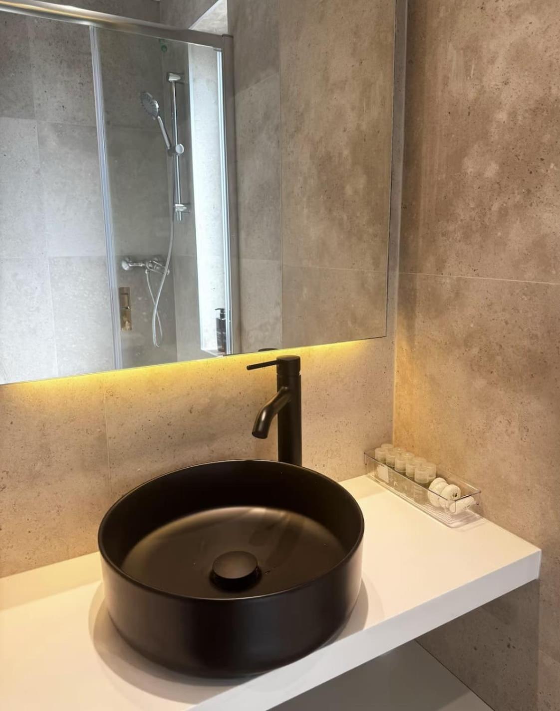 Apartment Retiro Grey *