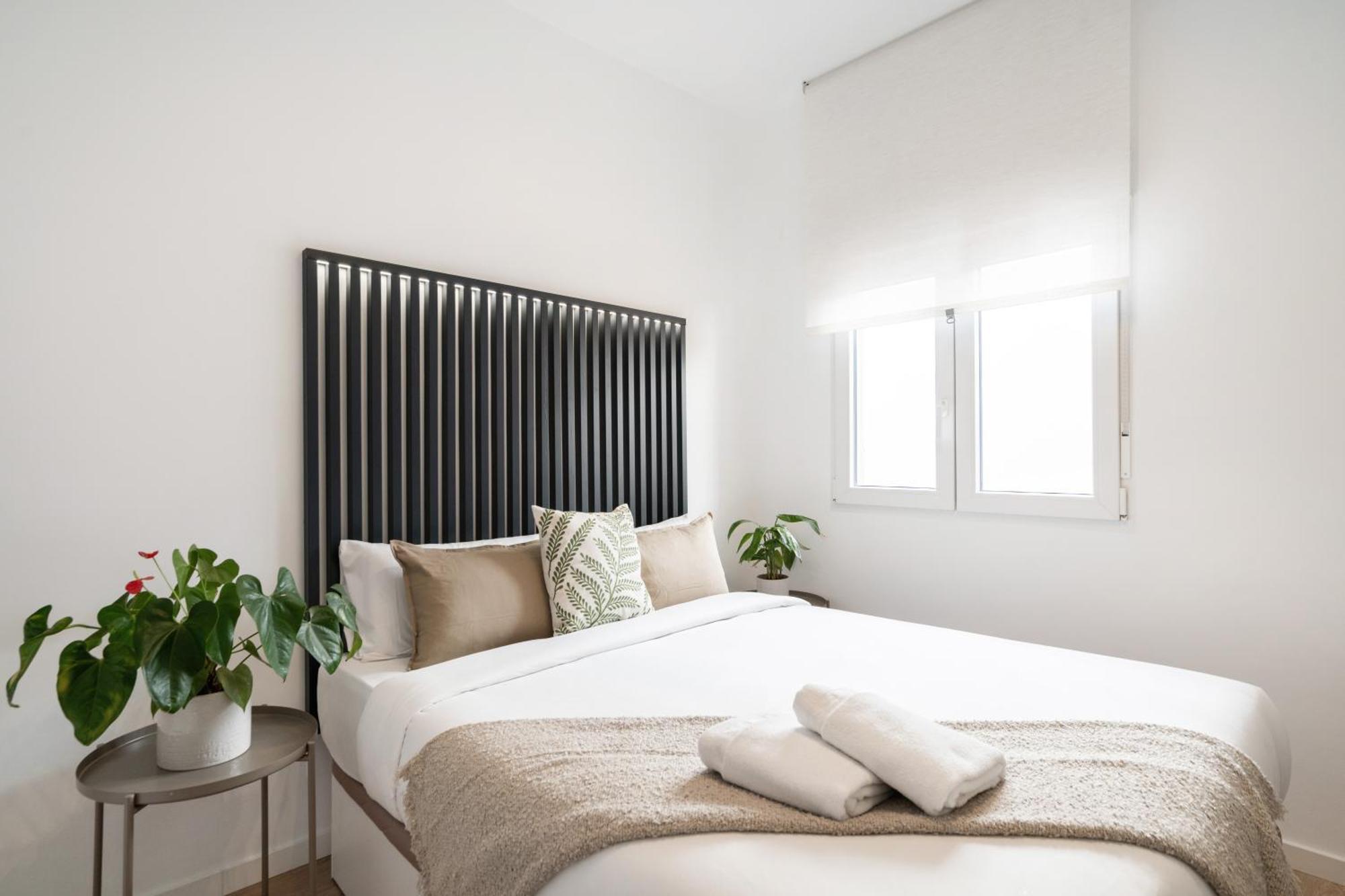 Apartment Retiro White Madrid