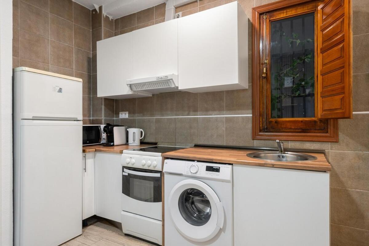 Downtown 2 Bedrooms *