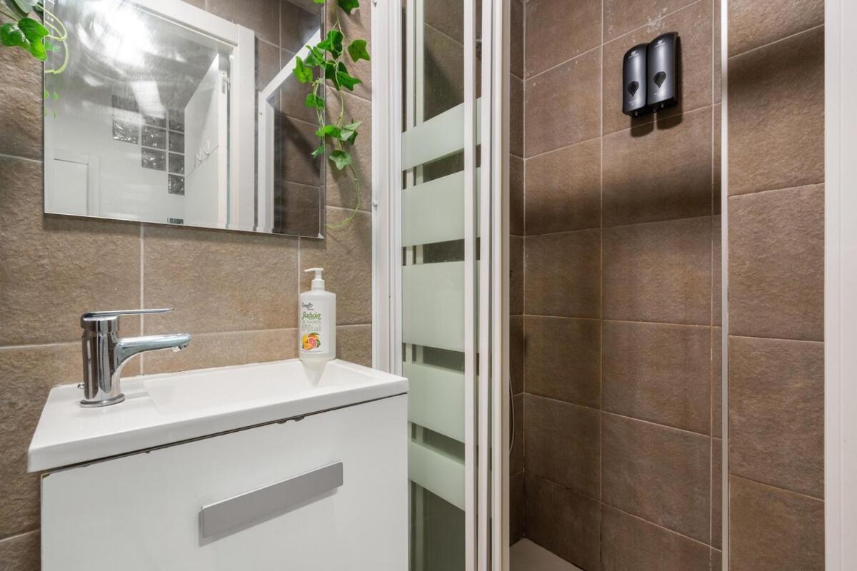 Downtown 2 Bedrooms * Madrid
