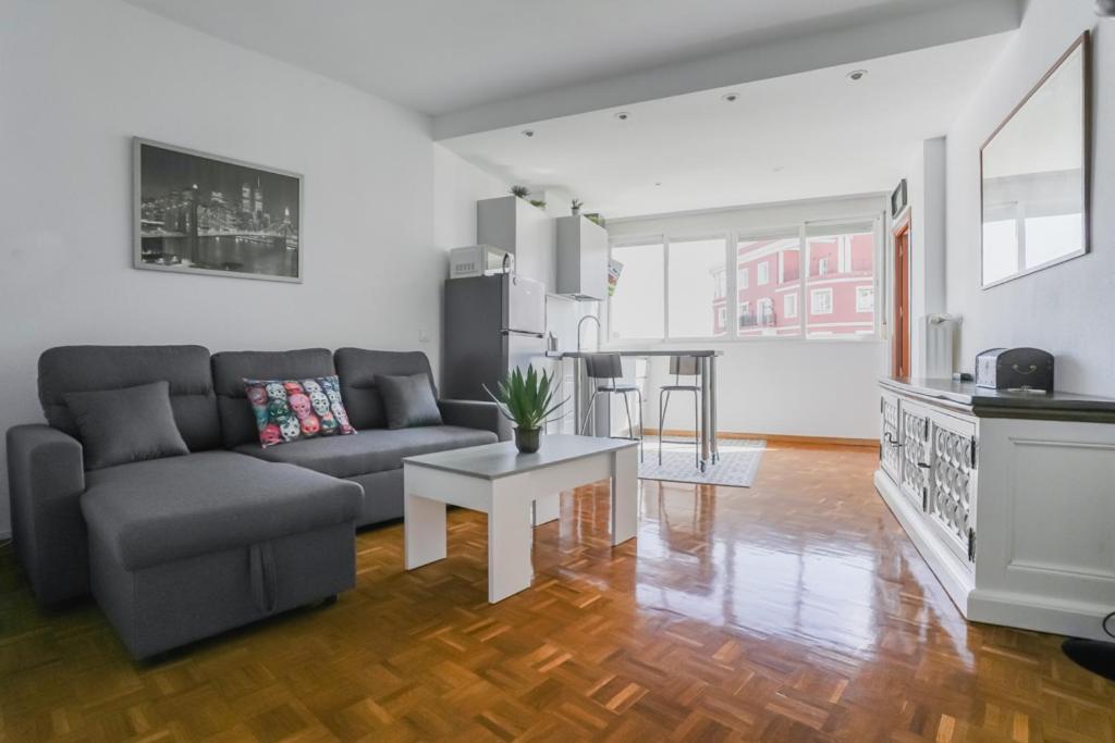 Cozy And Bright - 1 Bedroom 1 Bathroom - Salamanca Apartment Madrid