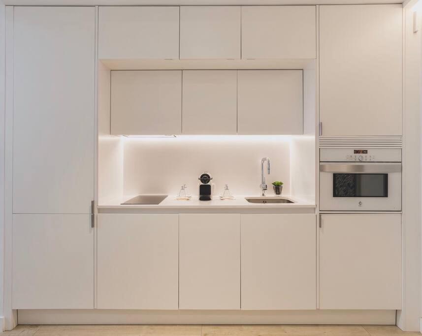 Apartment Location Location Location F42 *