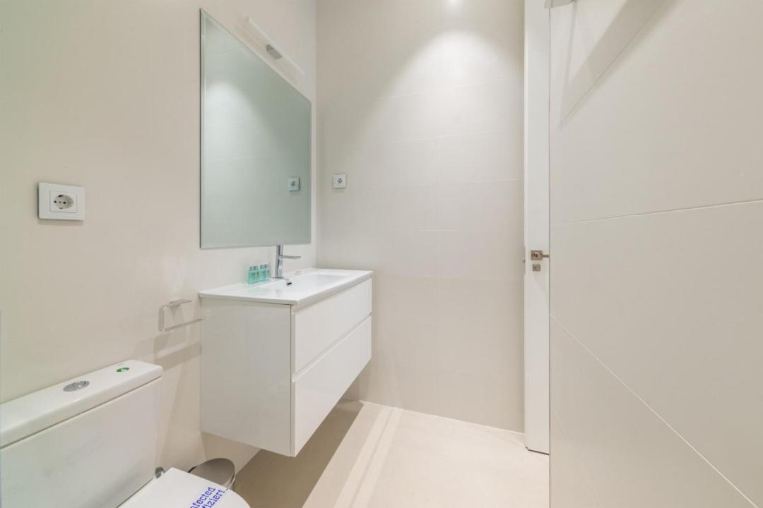 Lejlighed 2 Bedrooms 2 Bathrooms Furnished - Delicias - Modern- Mintystay