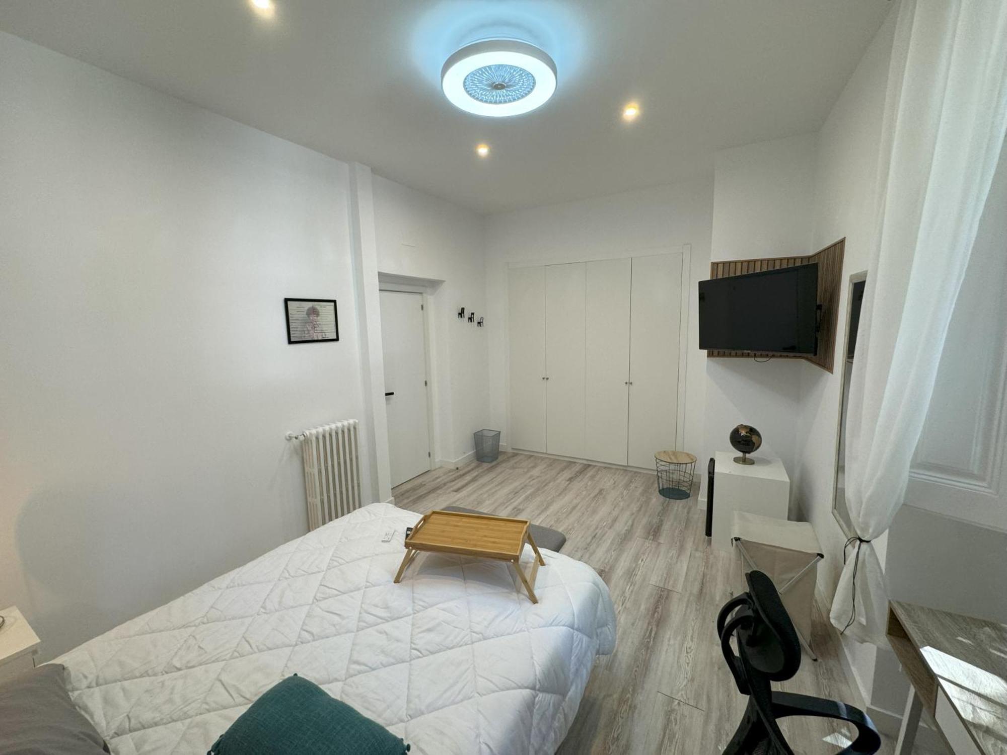 Barcelona Con Comodidad Y Zonas Compartidas Gran Via-madrid Sbe103 Apartment