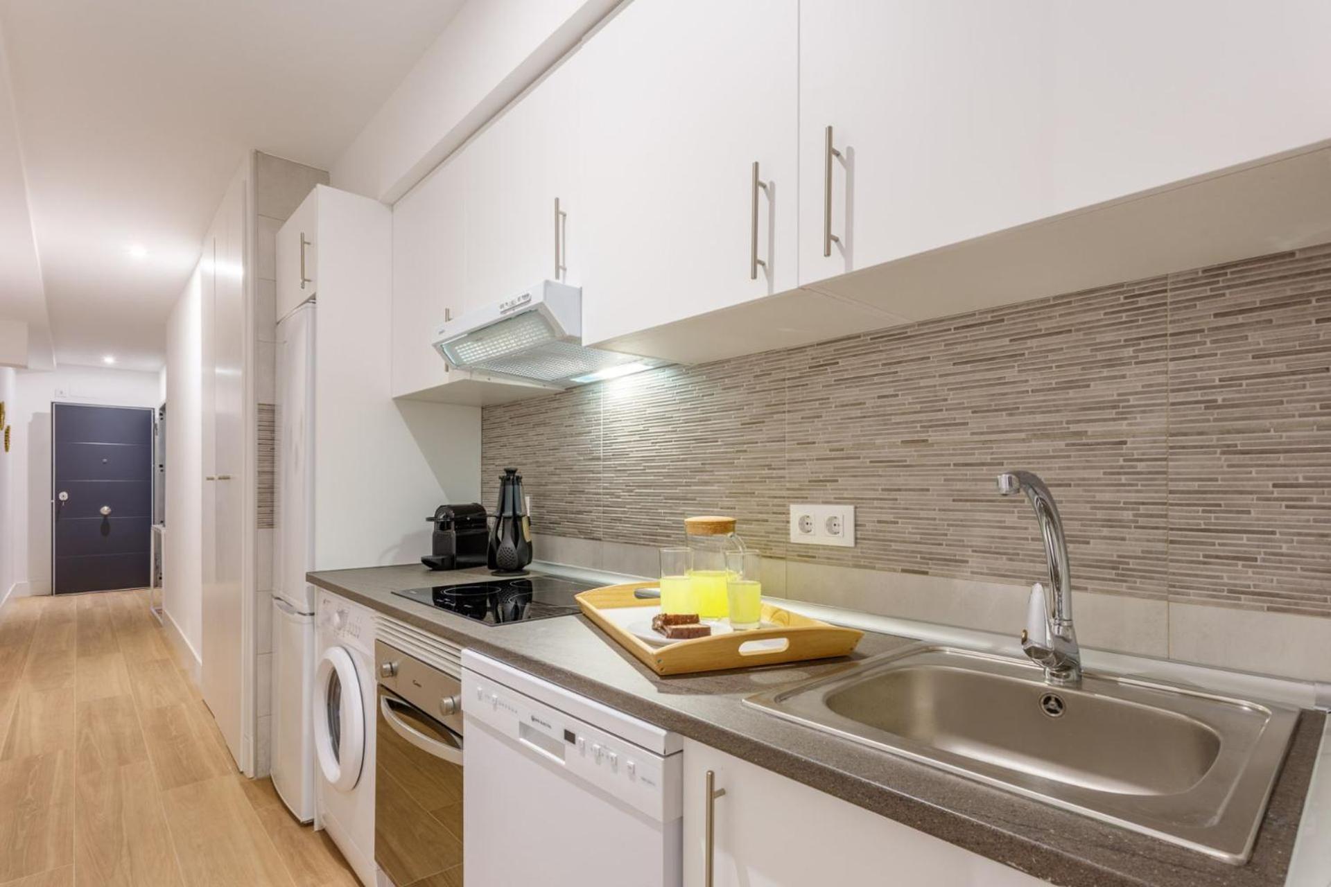 Apartment 2 Bedrooms In Chamartin Area Orense Ii *