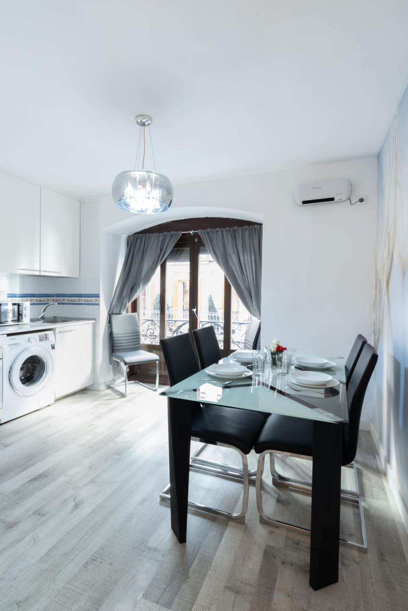 Day Chueca Centro Gran Via Sol Malasana Apartment