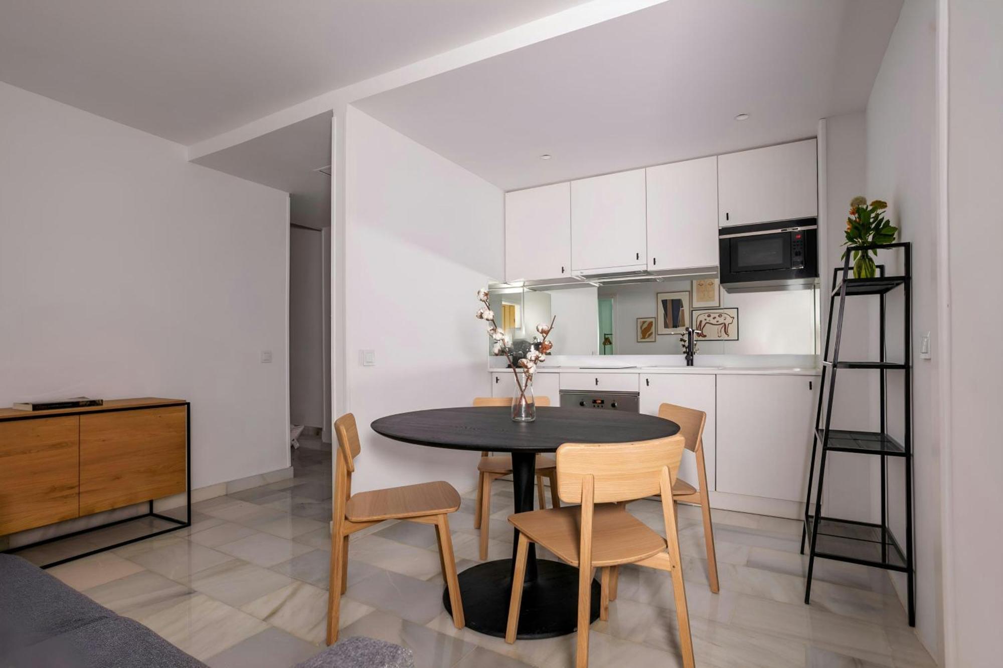 Aparthotel Sonder Santa Ana Madrid