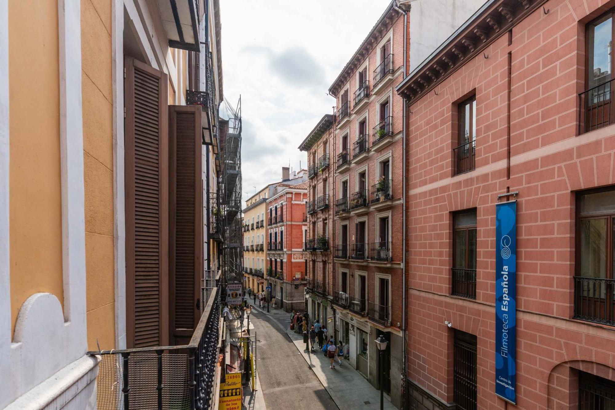 Stylish & Centric- 2bd 2bth Magdalena * Madri