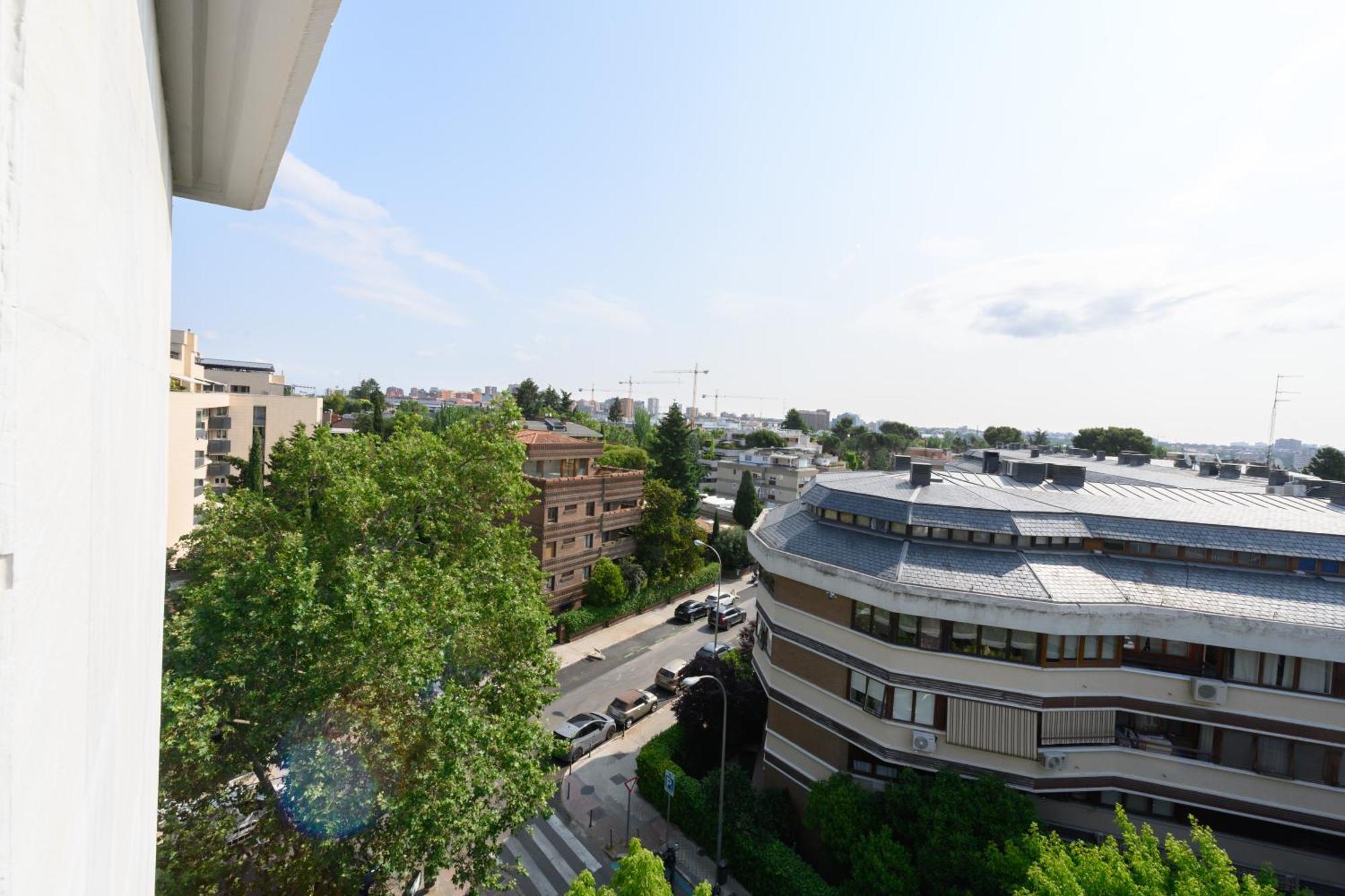 Perfect Getaway In 1-bedroom Temporary Mpi27613 Apartment