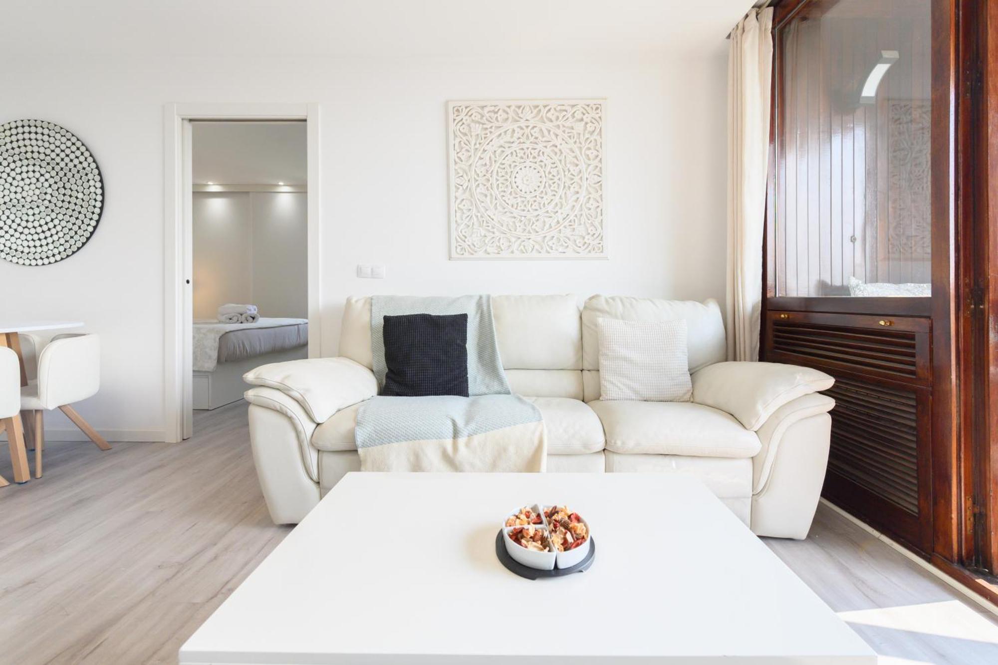 Perfect Getaway In 1-bedroom Temporary Mpi27613 Madrid