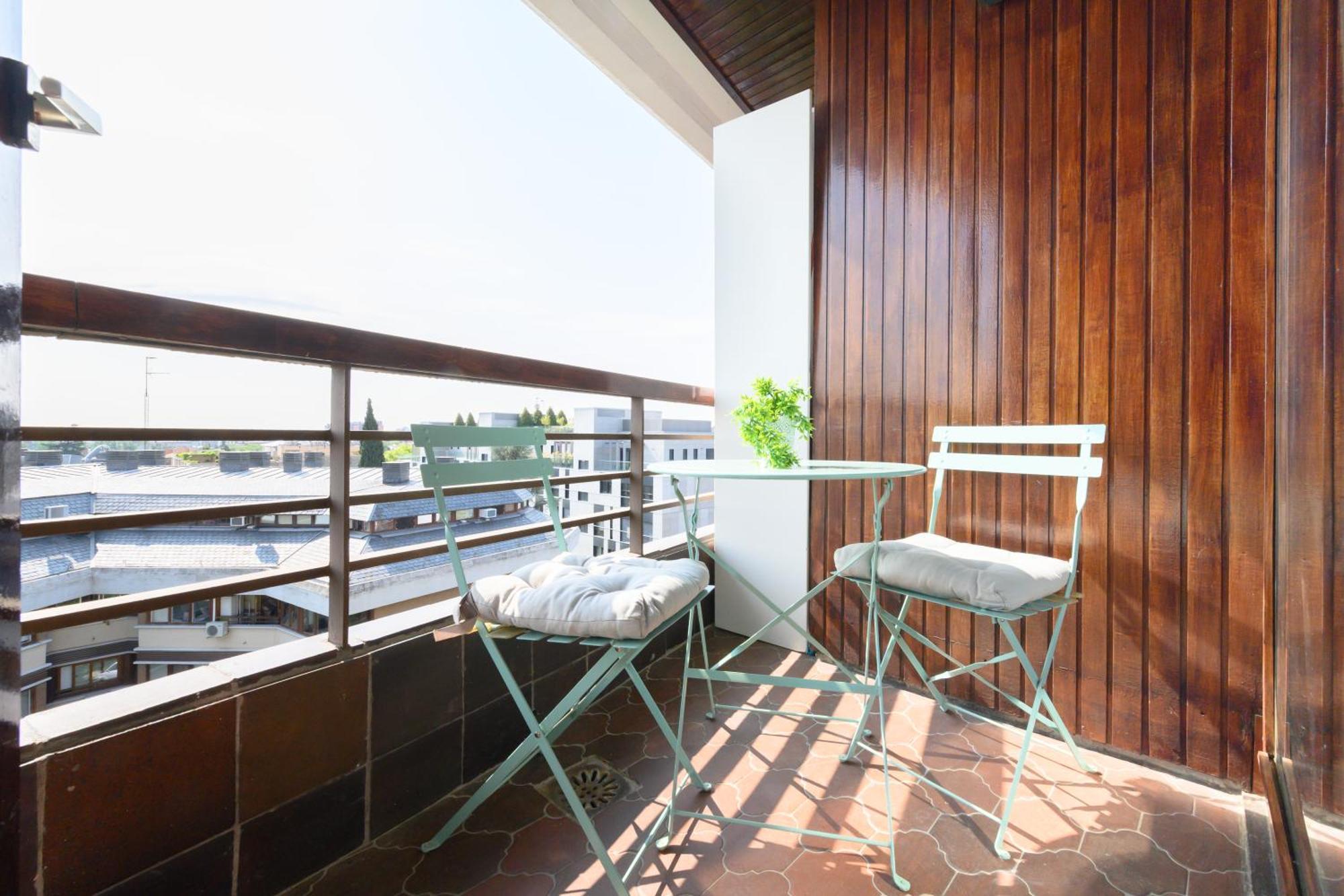 Perfect Getaway In 1-bedroom Temporary Mpi27613 *
