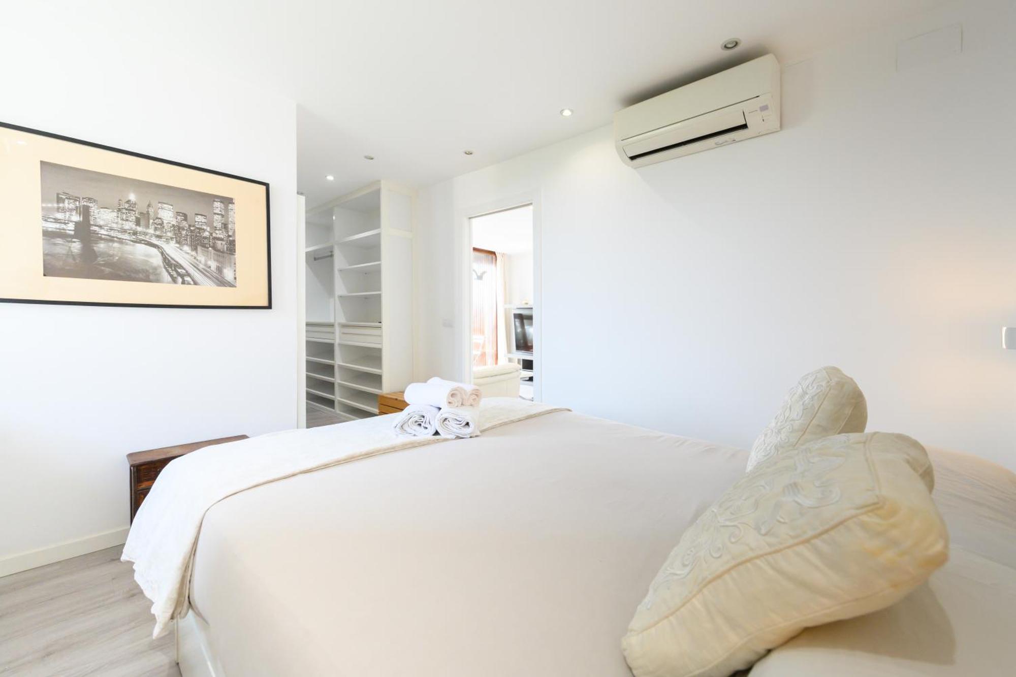 Apartment Perfect Getaway In 1-bedroom Temporary Mpi27613 *