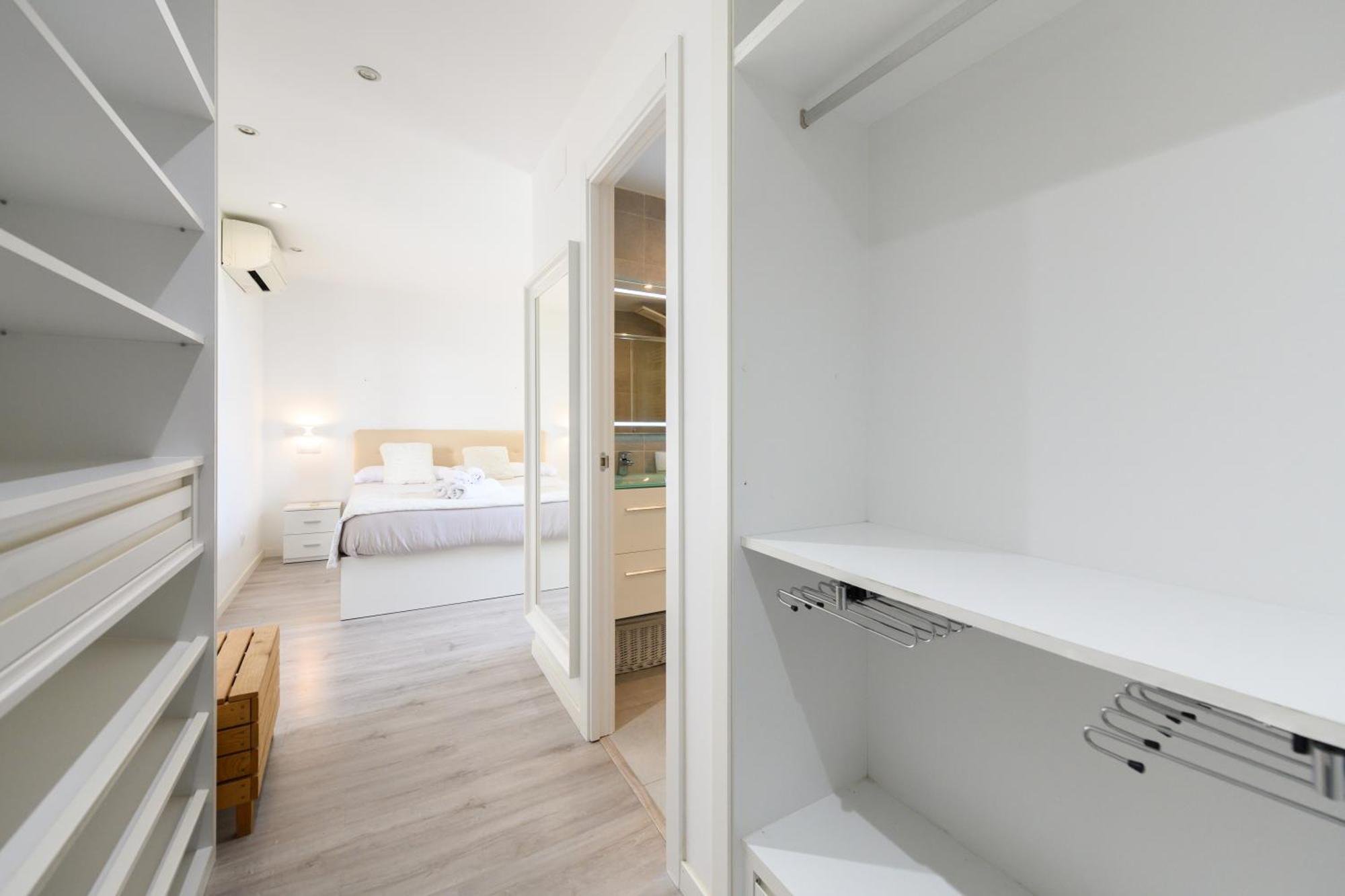 Perfect Getaway In 1-bedroom Temporary Mpi27613 Madrid