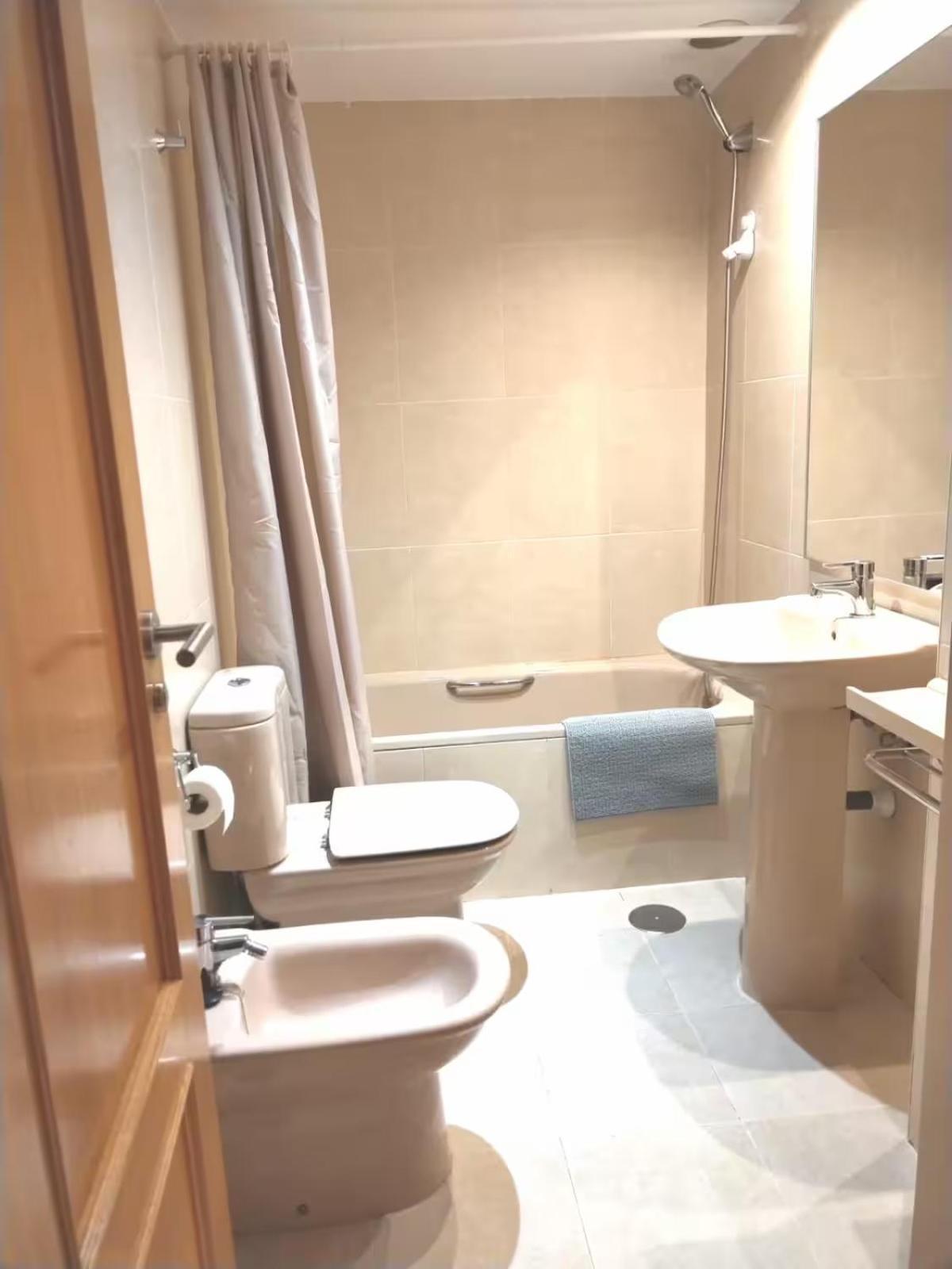 Areropuerto Wanda En Plenilunio 3 3 B Apartamento
