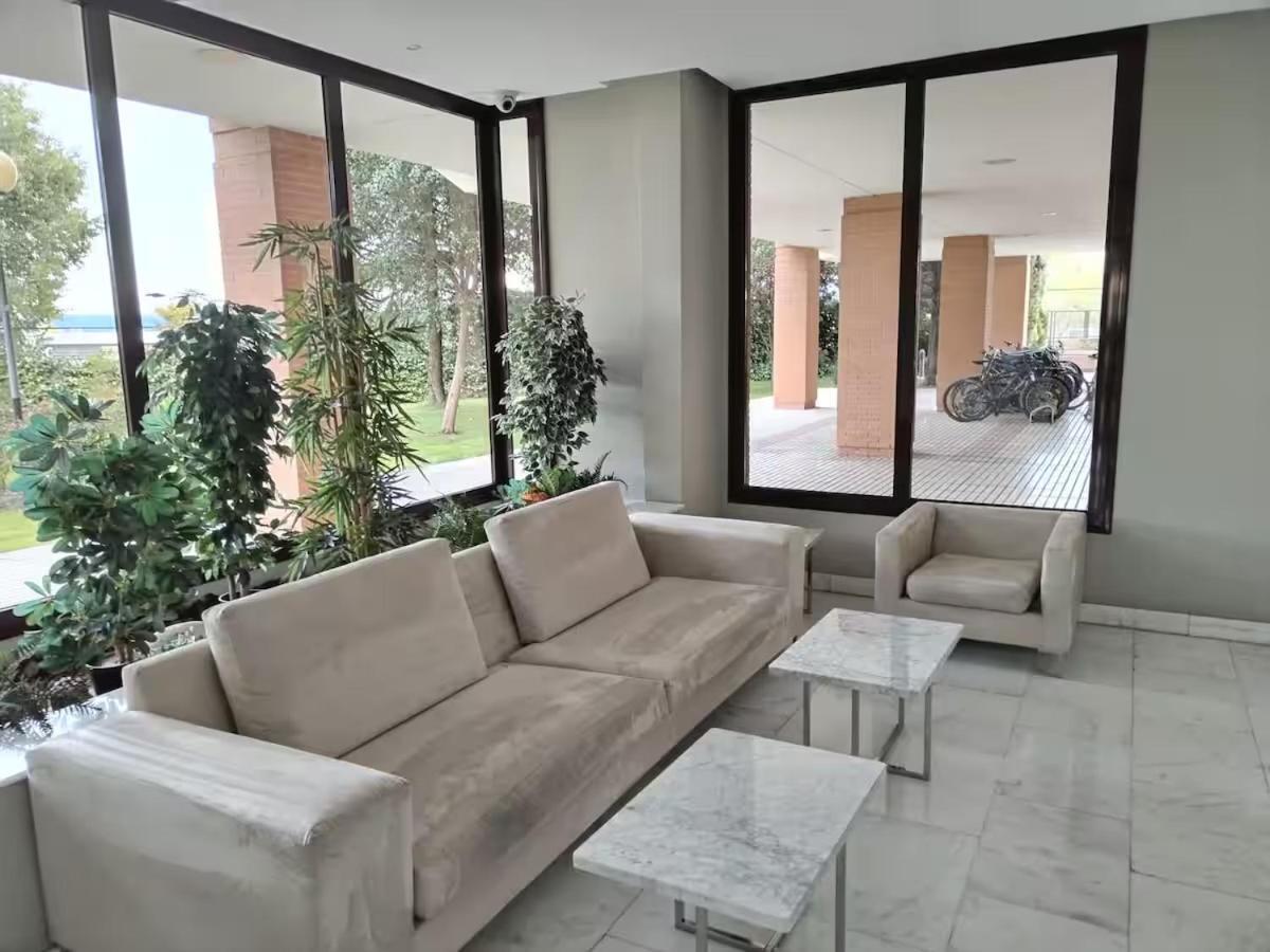 Areropuerto Wanda En Plenilunio 3 3 B * Madrid