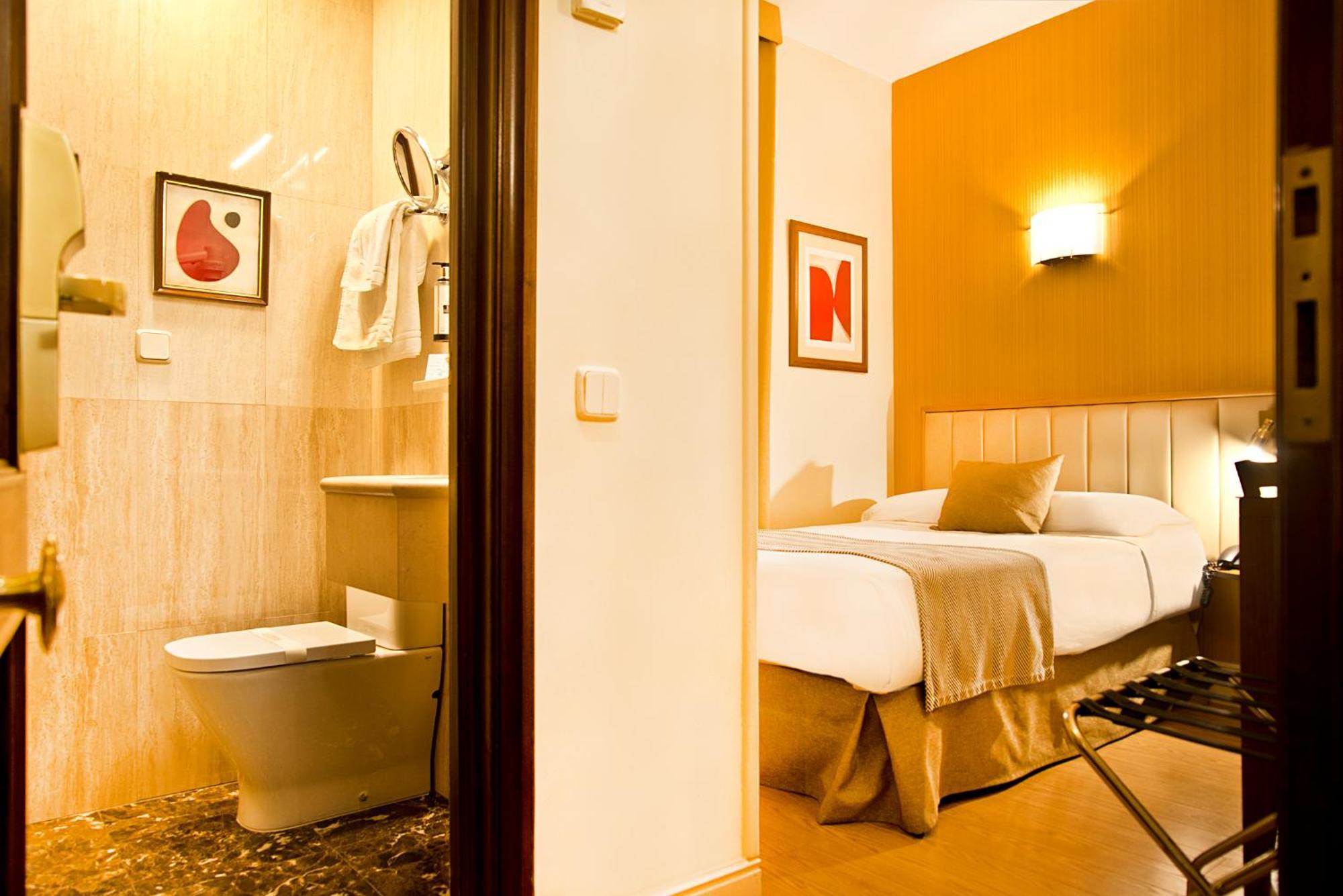 Hotel Hospedium Condes 3*
