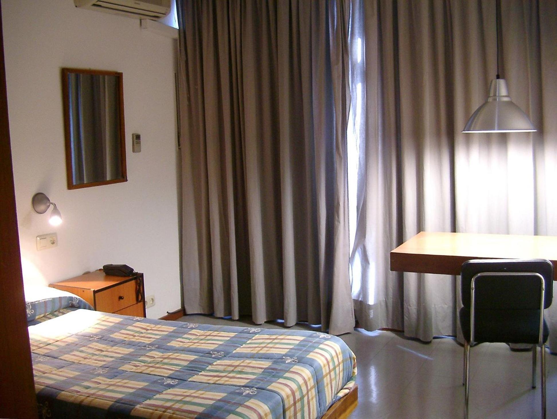Apartamento Students Only - Colegio Mayor Universitario De La Casa Do Brasil, Madri