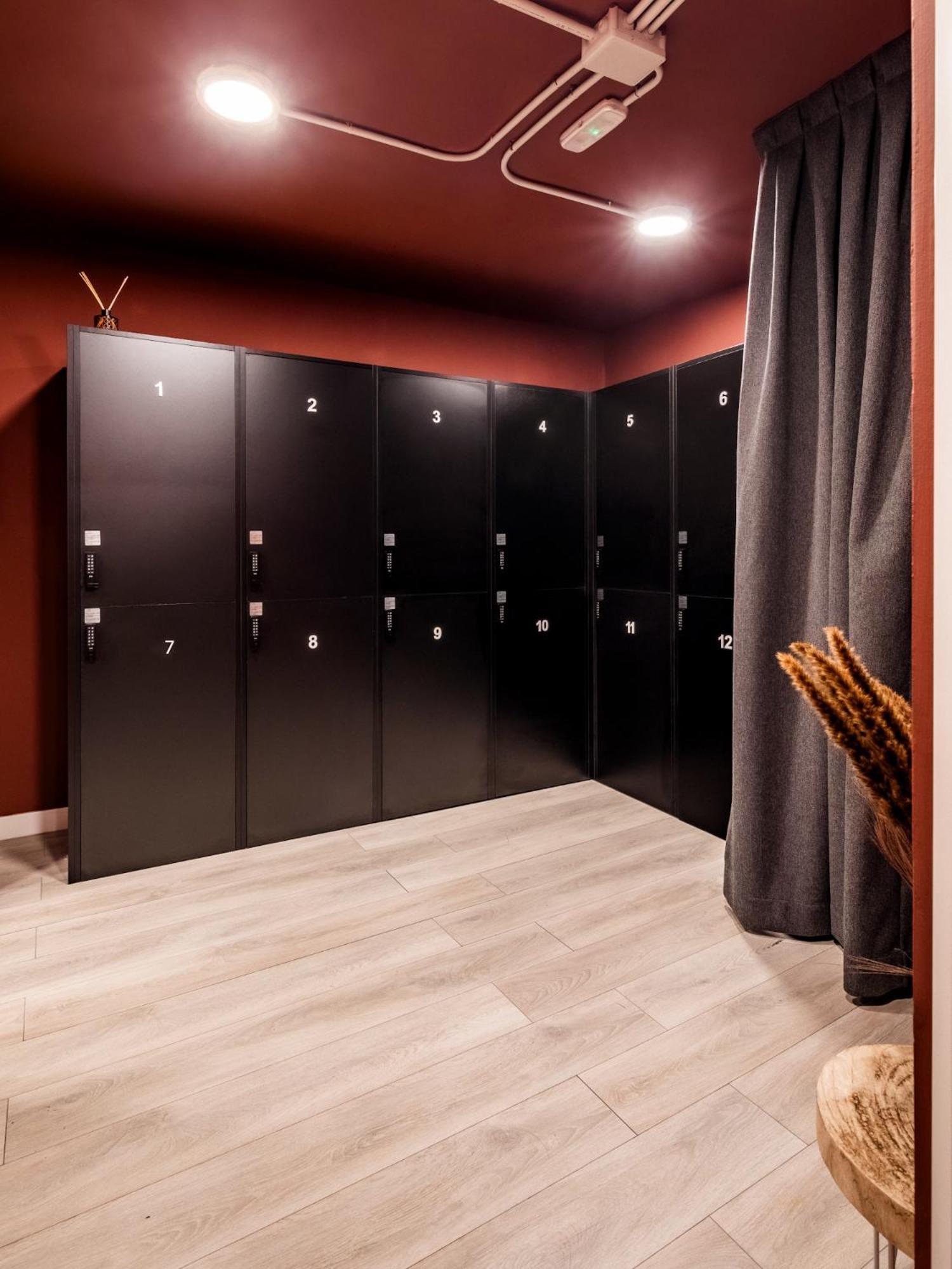 Bob W Arte Aparthotel 4*