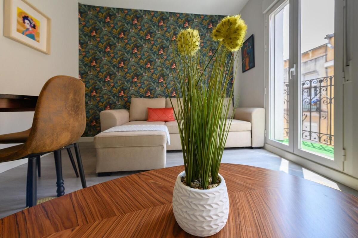 2 Bedroom With Balcony In Temporary Ten60 * Madrid
