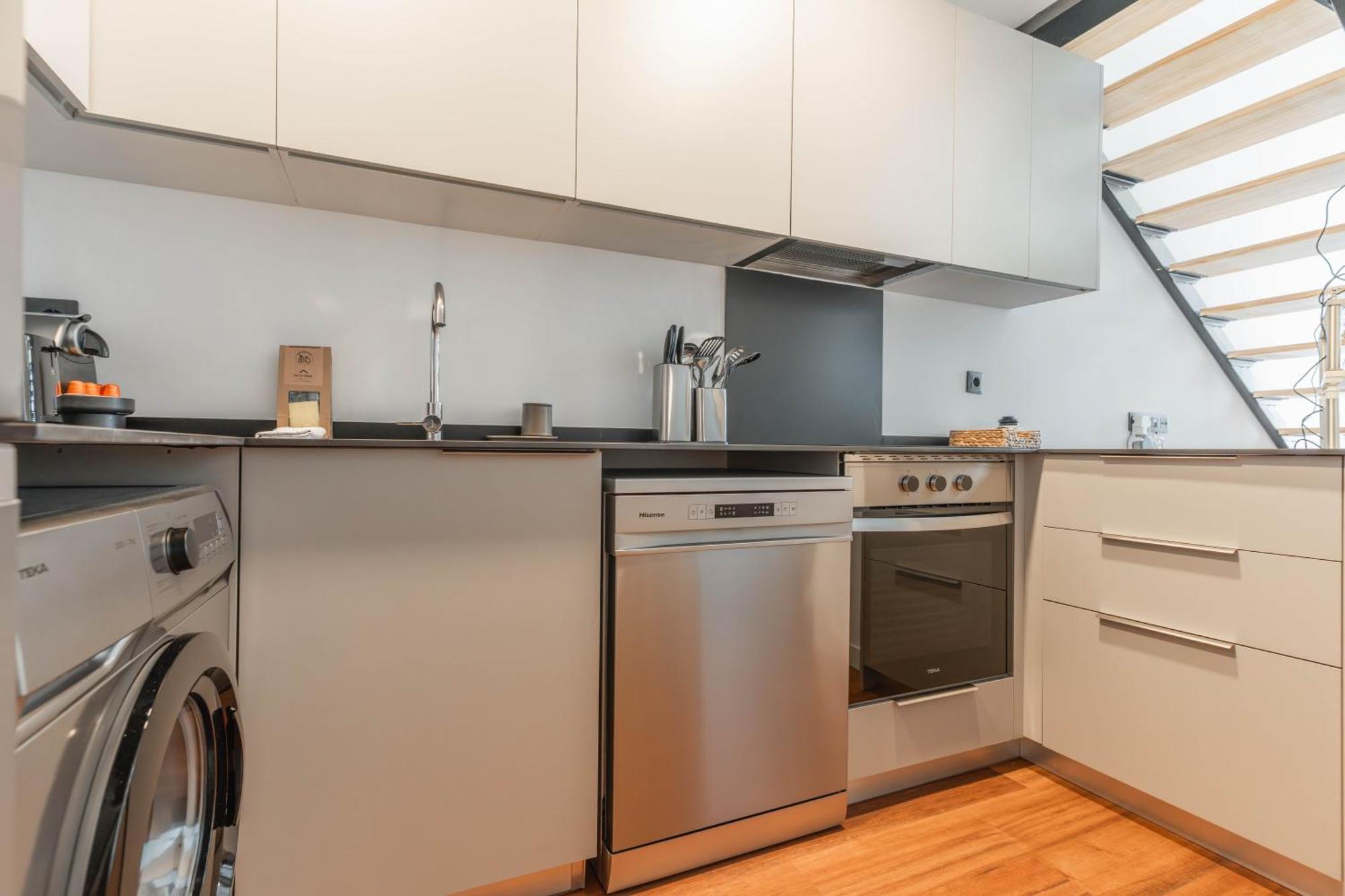 Modern Duplex-2bedrooms 2baths-ventas Madri