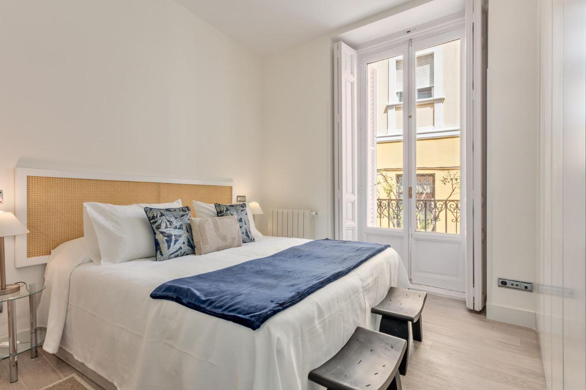 Charming Near Almudena And Royal Palace Perfect Royal Palace Ii Apartment Madrid