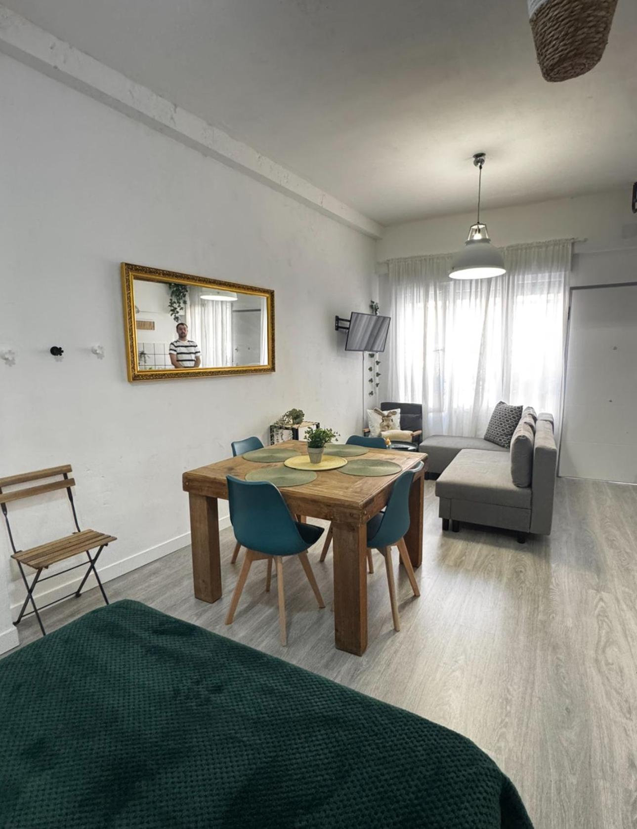 Cozy Place By Elenahost Apartment
