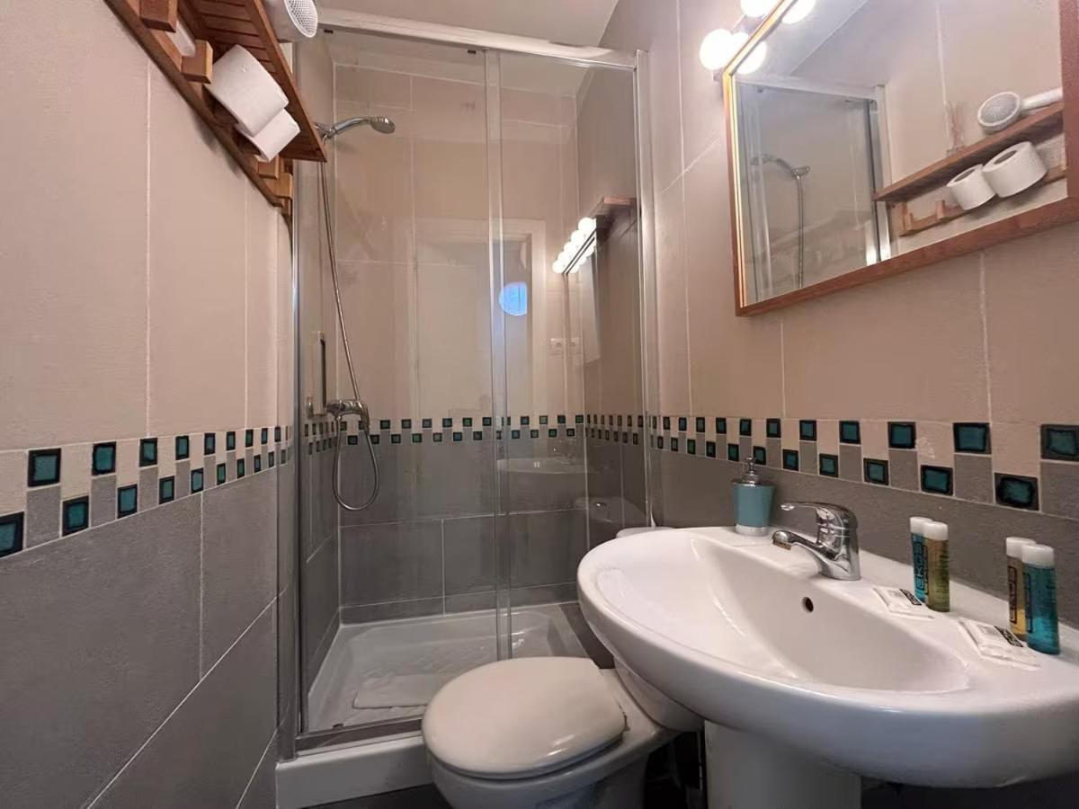 Flat In Vallecas - Your Urban Oasis In Apartamento Madrid